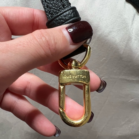 Louis Vuitton purse strap that goes to the “FAVORITE” purse. - Picture 3 of 11